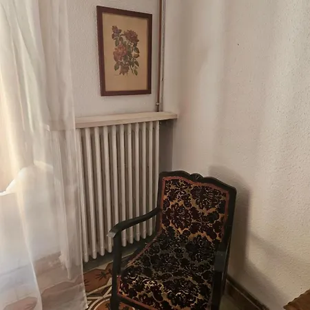 La Nava, Casa De Pueblo Con Patio Y Calefaccion Con Chimenea * Nava de la Asuncion