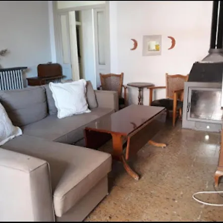 Nyaraló La Nava, Casa De Pueblo Con Patio Y Calefaccion Con Chimenea