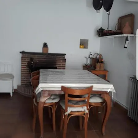 La Nava, Casa De Pueblo Con Patio Y Calefaccion Con Chimenea