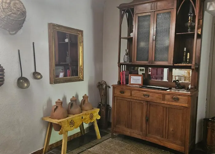 펜션 La Nava, Casa De Pueblo Con Patio Y Calefaccion Con Chimenea